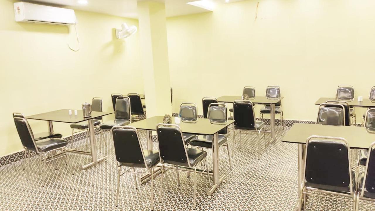 Shree Ganesh Hotel ปูรี ภายนอก รูปภาพ